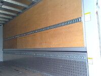 いすゞフォワードアルミウイング中型（4t）[写真22]