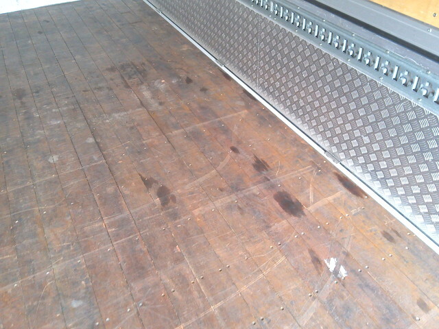 いすゞフォワードアルミウイング中型（4t）[写真24]