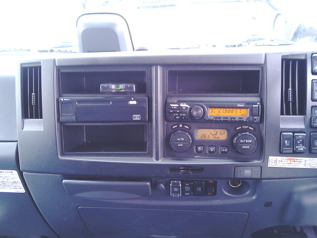 いすゞフォワードアルミウイング中型（4t）[写真32]