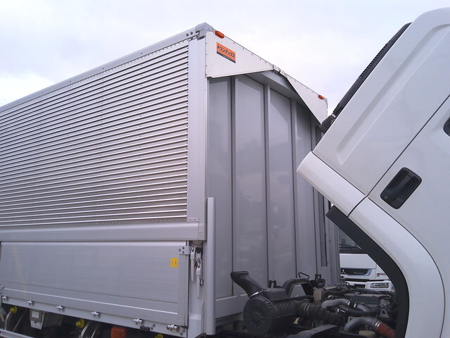 いすゞフォワードアルミウイング中型（4t）[写真38]