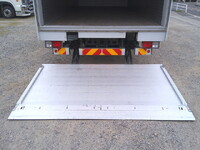 いすゞフォワードアルミウイング中型（4t）[写真06]