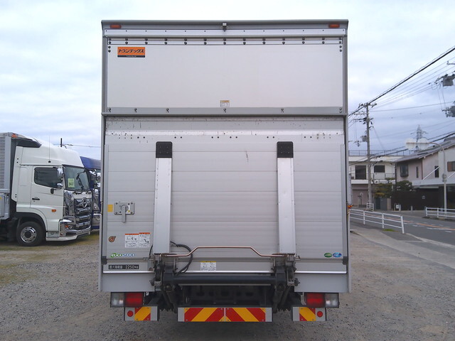 いすゞフォワードアルミウイング中型（4t）[写真08]