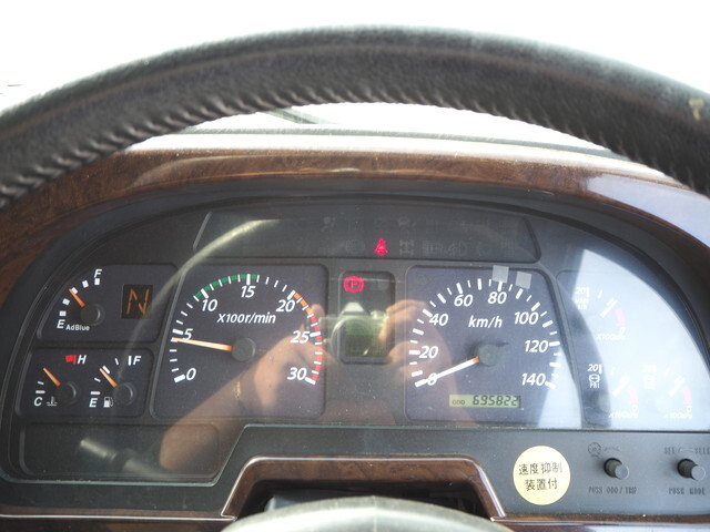 いすゞギガセーフティローダー大型（10t）[写真40]