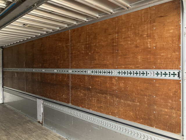 UDトラックスコンドルアルミウイング増トン（6t・8t）[写真14]