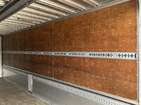 UDトラックスコンドルアルミウイング増トン（6t・8t）[写真15]