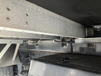 UDトラックスコンドルアルミウイング増トン（6t・8t）[写真27]