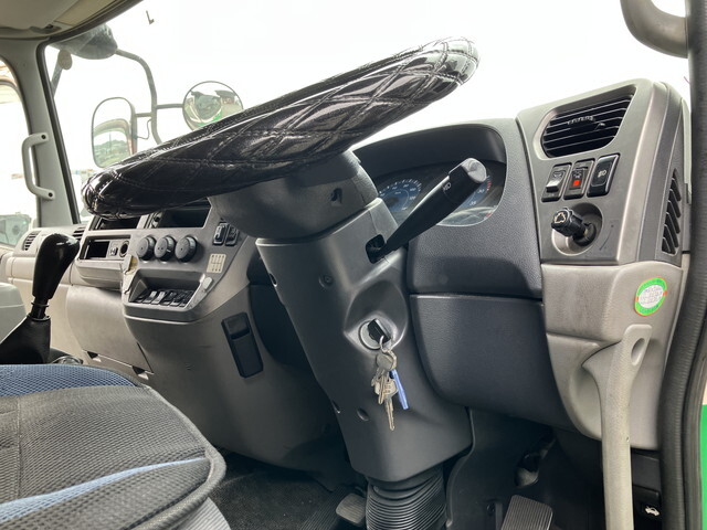 UDトラックスコンドルアルミウイング増トン（6t・8t）[写真33]