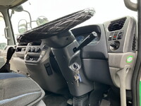 UDトラックスコンドルアルミウイング増トン（6t・8t）[写真34]