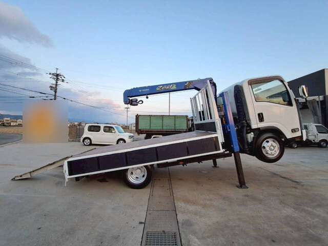 いすゞエルフセルフクレーン3段小型（2t・3t）[写真10]