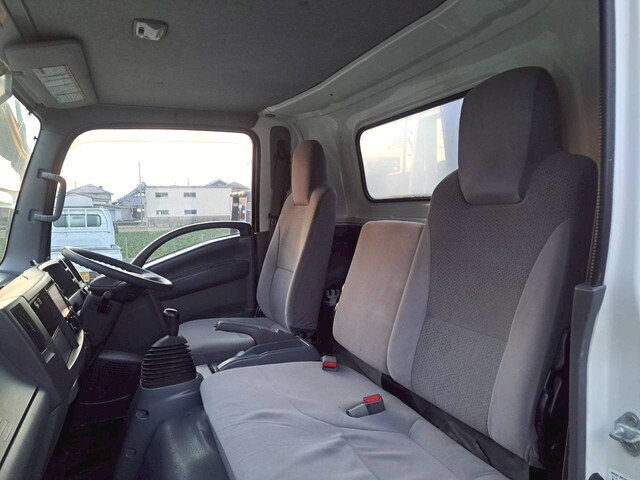 いすゞエルフセルフクレーン3段小型（2t・3t）[写真10]