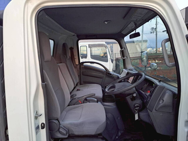 いすゞエルフセルフクレーン3段小型（2t・3t）[写真11]