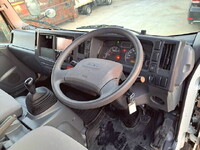 いすゞエルフセルフクレーン3段小型（2t・3t）[写真13]