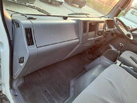 いすゞエルフセルフクレーン3段小型（2t・3t）[写真19]