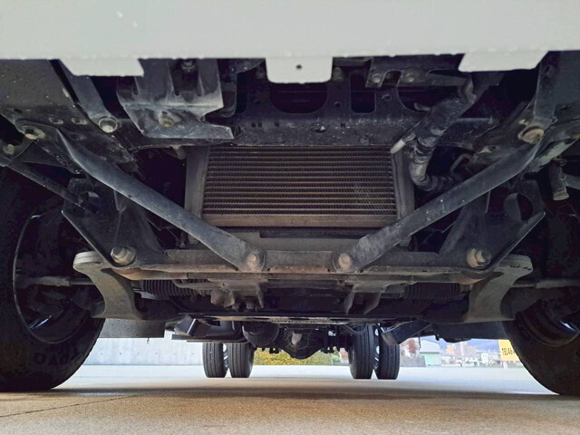 いすゞエルフセルフクレーン3段小型（2t・3t）[写真19]