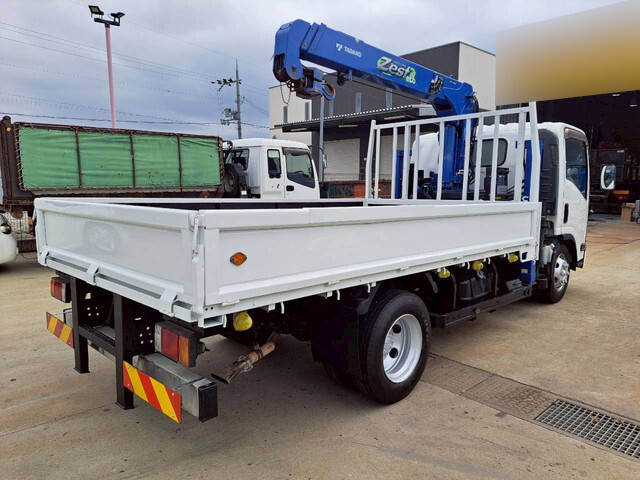 いすゞエルフセルフクレーン3段小型（2t・3t）[写真02]