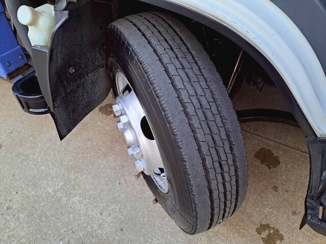 いすゞエルフセルフクレーン3段小型（2t・3t）[写真21]