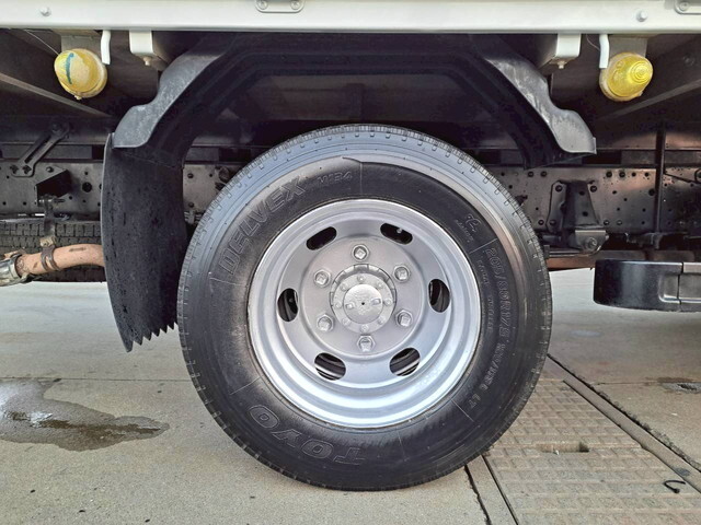 いすゞエルフセルフクレーン3段小型（2t・3t）[写真22]