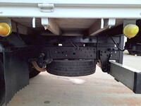 いすゞエルフセルフクレーン3段小型（2t・3t）[写真26]