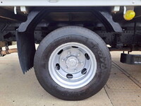 いすゞエルフセルフクレーン3段小型（2t・3t）[写真28]