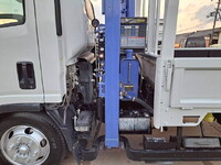 いすゞエルフセルフクレーン3段小型（2t・3t）[写真29]