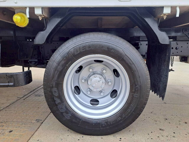 いすゞエルフセルフクレーン3段小型（2t・3t）[写真30]