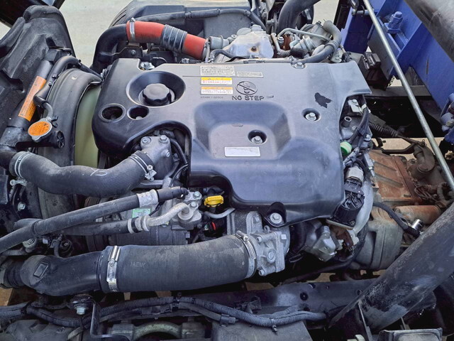 いすゞエルフセルフクレーン3段小型（2t・3t）[写真34]