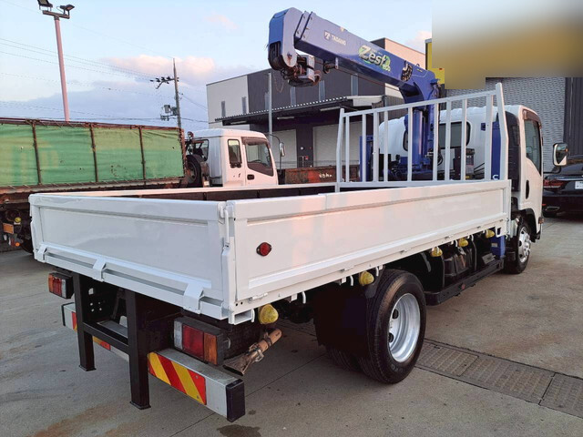 いすゞエルフセルフクレーン3段小型（2t・3t）[写真04]