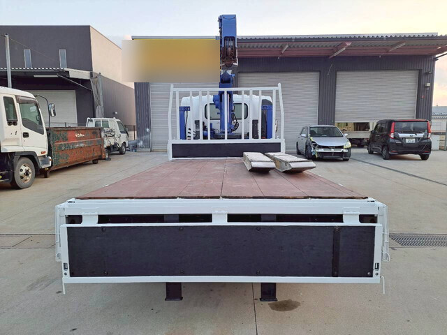 いすゞエルフセルフクレーン3段小型（2t・3t）[写真09]