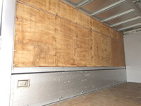 三菱ふそうキャンターアルミウイング小型（2t・3t）[写真11]