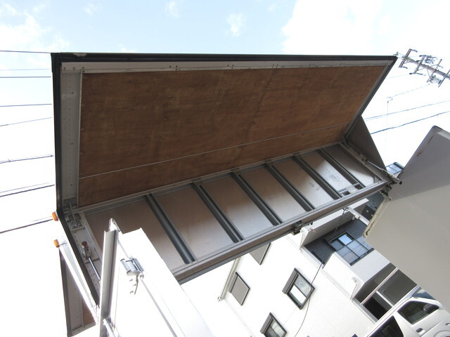 三菱ふそうキャンターアルミウイング小型（2t・3t）[写真18]