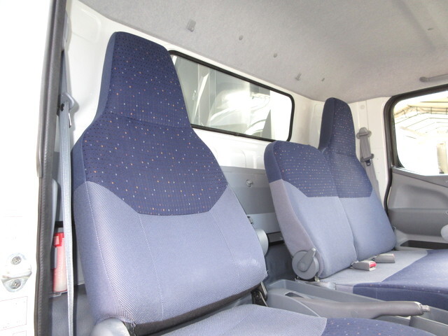 三菱ふそうキャンターアルミウイング小型（2t・3t）[写真22]