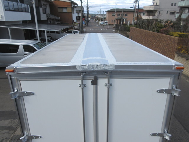 三菱ふそうキャンターアルミウイング小型（2t・3t）[写真40]