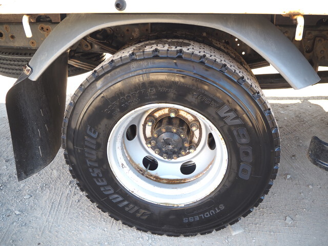 三菱ふそうファイタークレーン4段中型（4t）[写真24]