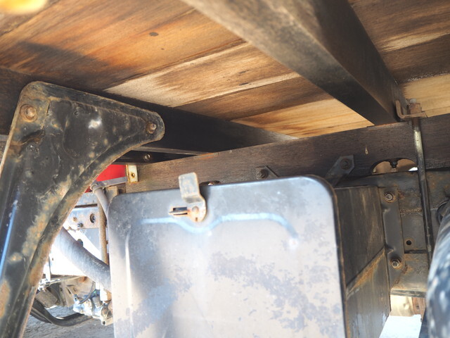 三菱ふそうファイタークレーン4段中型（4t）[写真28]