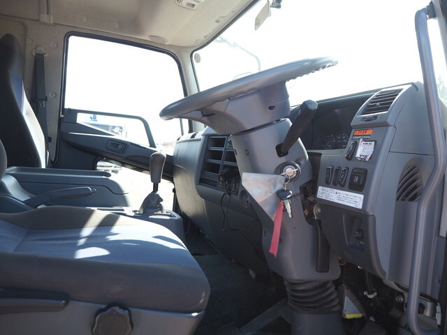 三菱ふそうファイタークレーン6段中型（4t）[写真30]