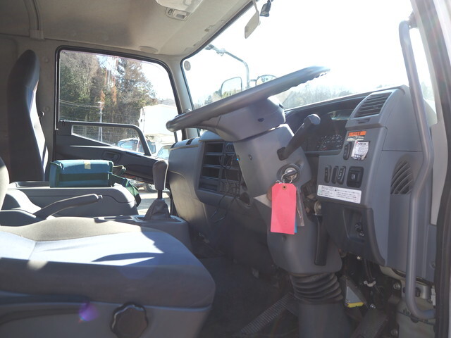 三菱ふそうファイタークレーン4段中型（4t）[写真35]