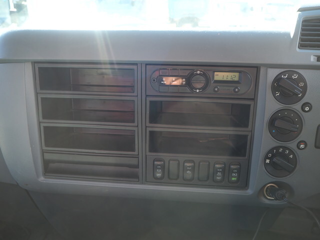 三菱ふそうファイタークレーン4段中型（4t）[写真38]