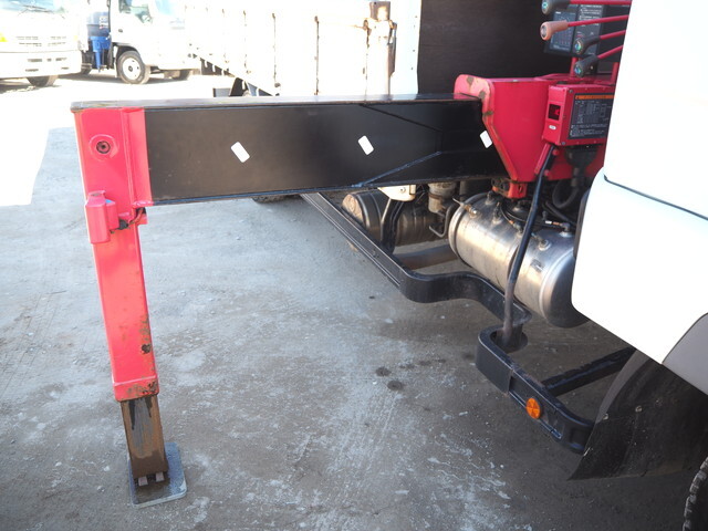 三菱ふそうファイタークレーン4段中型（4t）[写真08]