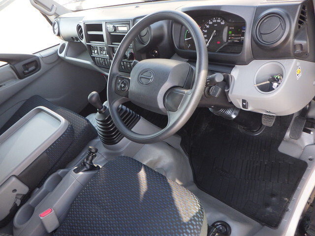 日野デュトロアルミウイング小型（2t・3t）[写真20]