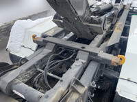 三菱ふそうスーパーグレートコンテナ専用車大型（10t）[写真11]