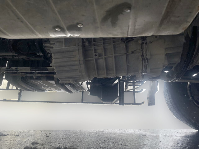 三菱ふそうスーパーグレートコンテナ専用車大型（10t）[写真21]