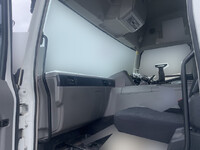 三菱ふそうスーパーグレートコンテナ専用車大型（10t）[写真30]