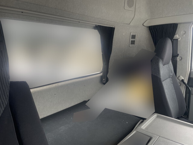 三菱ふそうスーパーグレートコンテナ専用車大型（10t）[写真31]