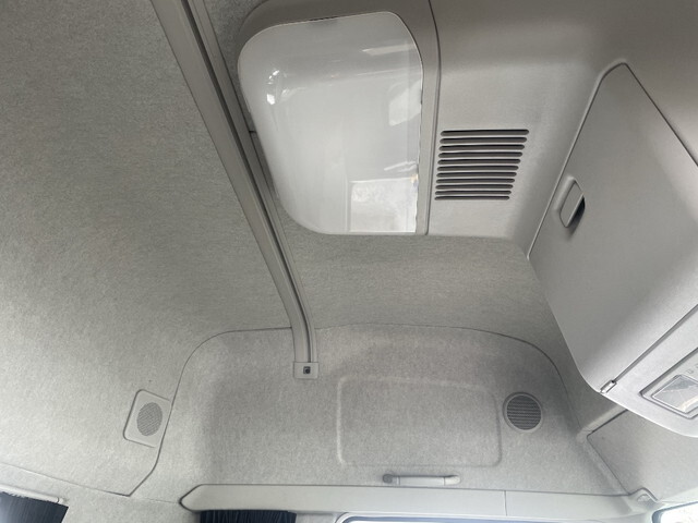 三菱ふそうスーパーグレートコンテナ専用車大型（10t）[写真32]