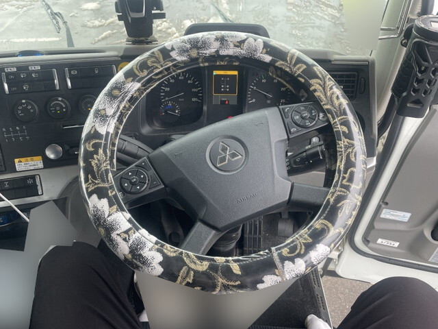 三菱ふそうスーパーグレートコンテナ専用車大型（10t）[写真33]