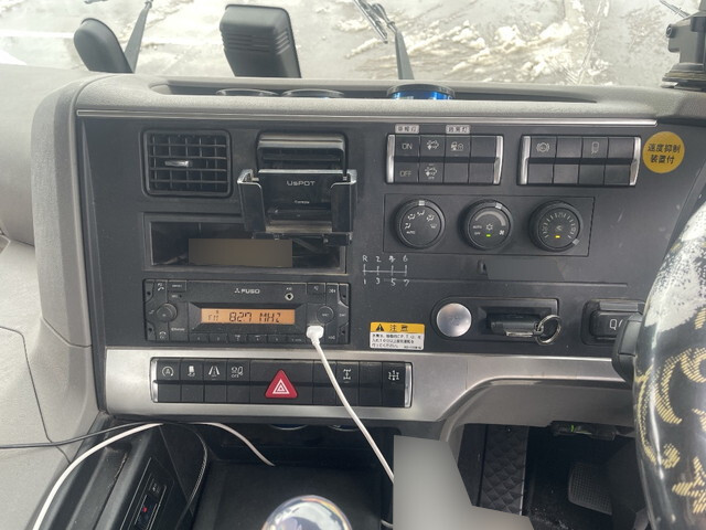 三菱ふそうスーパーグレートコンテナ専用車大型（10t）[写真36]