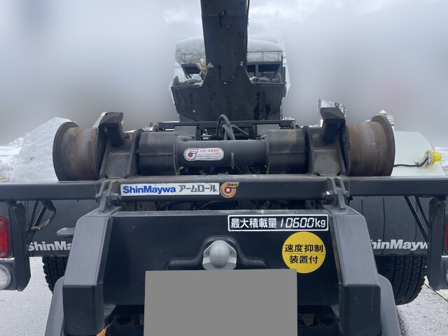 三菱ふそうスーパーグレートコンテナ専用車大型（10t）[写真08]