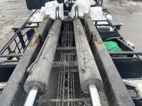 三菱ふそうスーパーグレートコンテナ専用車大型（10t）[写真10]