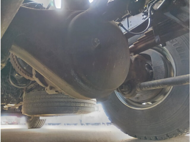 いすゞギガトレーラーヘッド（トラクターヘッド）大型（10t）[写真13]