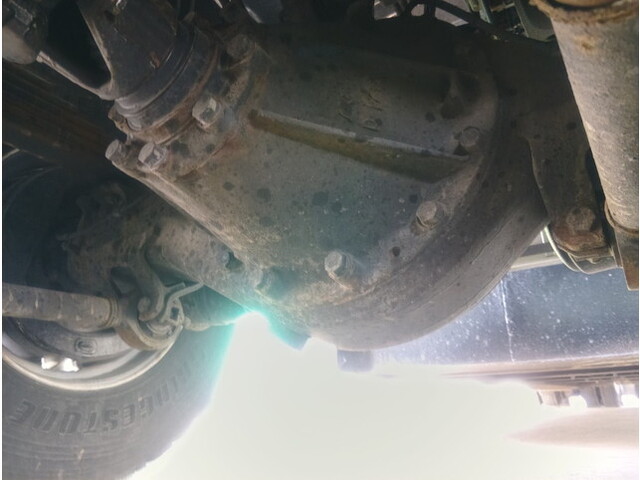 いすゞギガトレーラーヘッド（トラクターヘッド）大型（10t）[写真14]